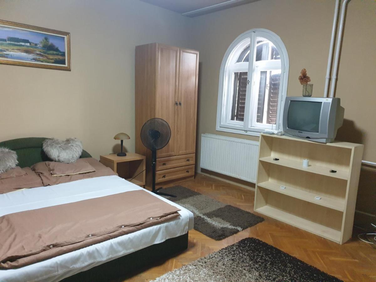 Izisz Дебрецен Екстер'єр фото